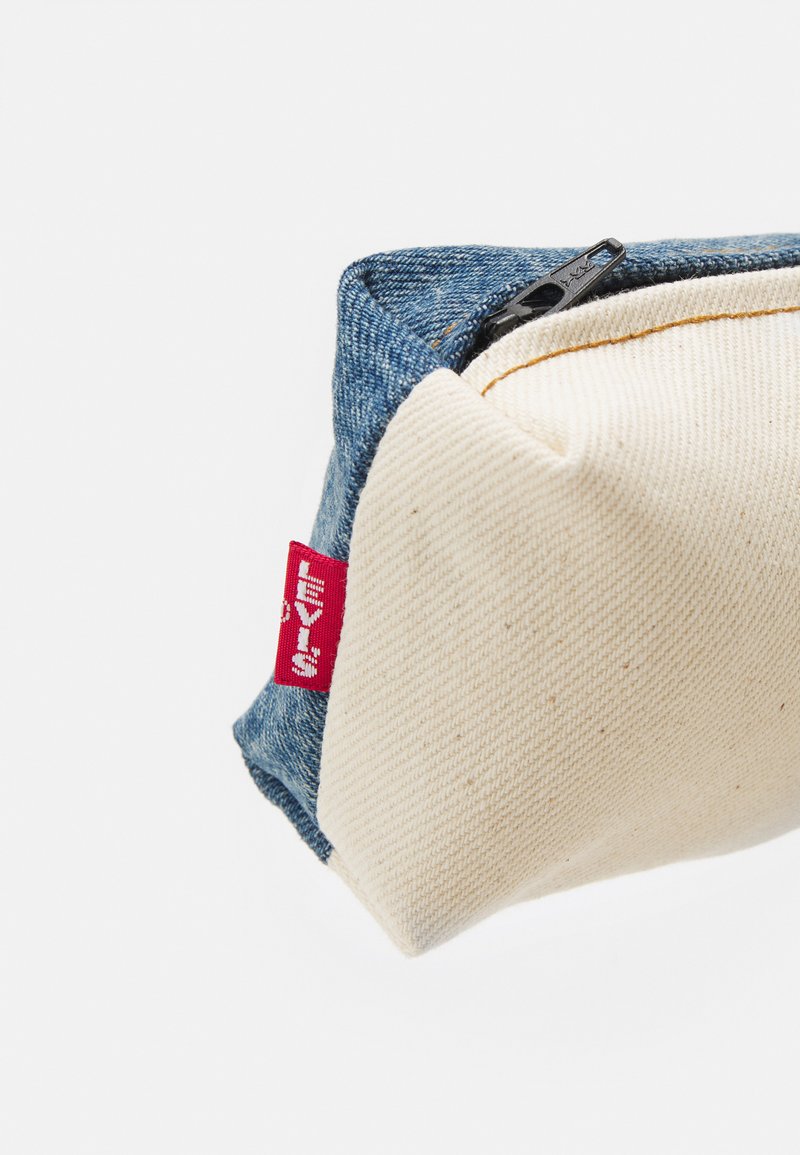 Levi S Levi S X Porto Alegre Small Contrast Pencil Case Overige Accessoires Light Blue Denim Beige Lichtblauw Zalando Nl