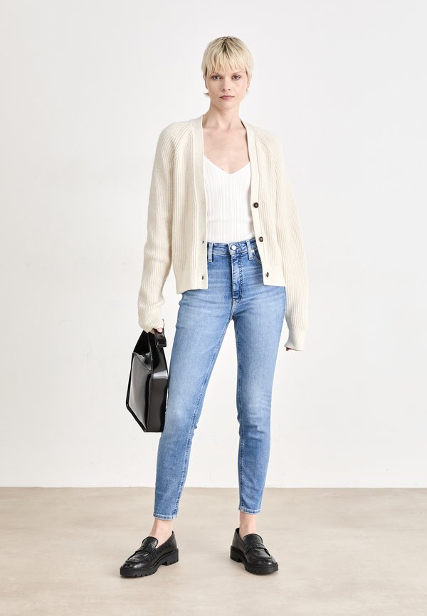 HIGH RISE SUPER SKINNY ANKLE - Jeans Skinny Fit - denim light3