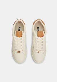 Bata BATA RED LABEL - Sportcipő - beige