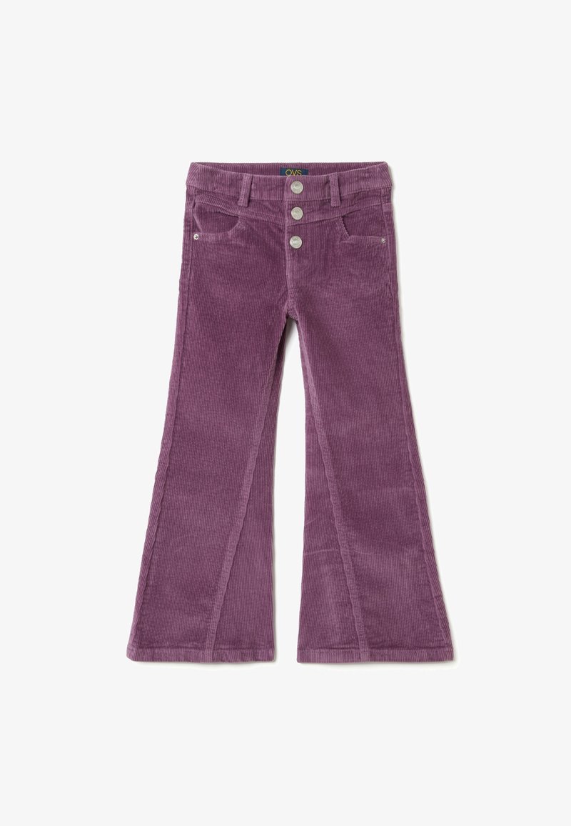 Pantalons évasés en velours côtelé violet avec un design à cinq poches, comportant trois boutons en métal et des côtes visibles dans la texture du tissu.