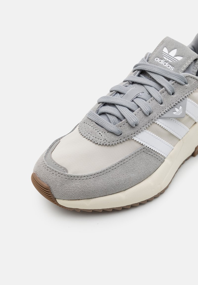 adidas Originals RETROPY F2 UNISEX - Trainers - solid grey/footwear  white/grey - Zalando.ie