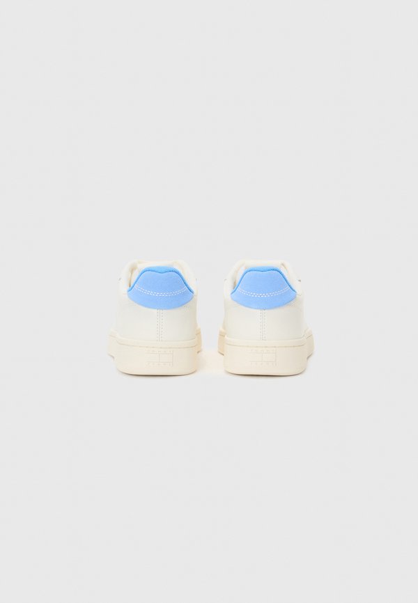 ARCHIVE 98 - Trainers2