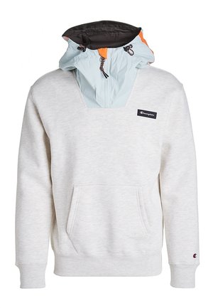 Jasnoszara bluza z kapturem w kolorze niebieskim i pomarańczowymi akcentami. Posiada kieszeń kangurka oraz ściągacze przy rękawach. Logo marki na piersi.