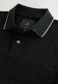 Unselected, black
