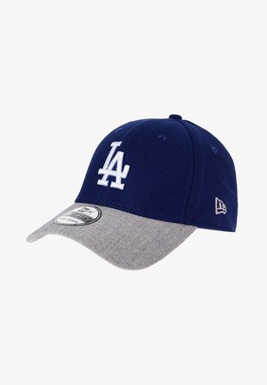 Casquette de baseball bleue et grise avec logo "LA" blanc sur le devant et logo New Era sur le côté, présentée en angle trois-quarts.