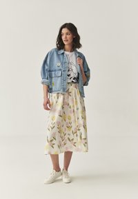 Thumbnail Image 2