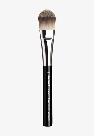CLASSIC FOUNDATION BRUSH - Bürste