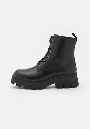 Kotníkové boty na platformě - black
