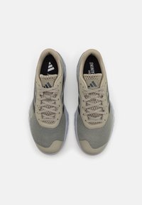 adidas Performance AMPLIMOVE - Treningssko - silver pebble/core black/dash grey