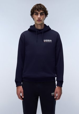 Felpa blu navy realizzata in morbido tessuto, con tasca frontale, cappuccio regolabile con cordini e logo ricamato sul petto.