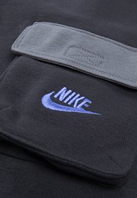 Nike Sportswear UTILITY SET - Treniņtērps - smoke grey