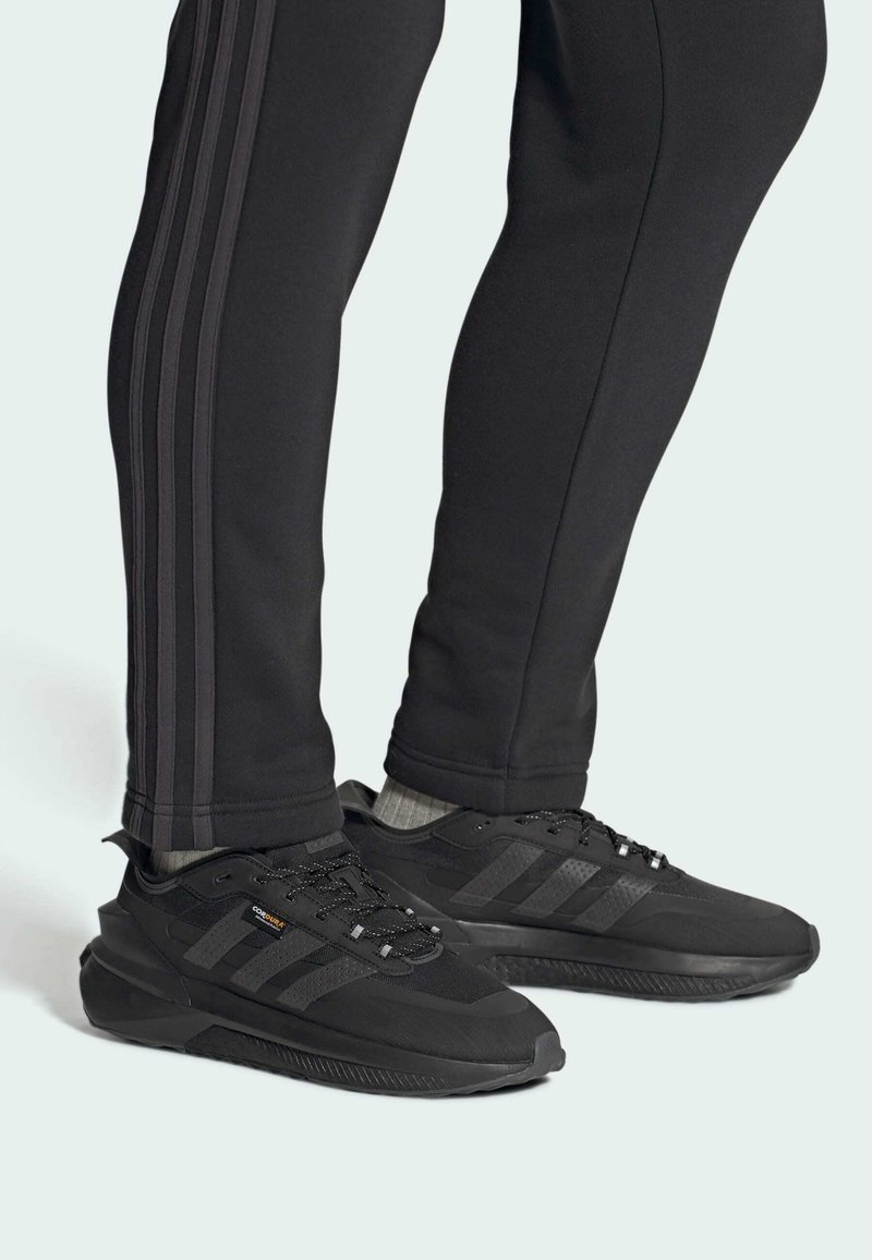 adidas Sportswear AVRYN - Trainers - core black core black grey six ...