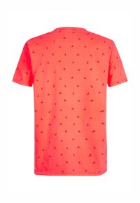 Kurzarm-T-Shirt in leuchtendem Koralle mit einem wiederholten kleinen Vogelmuster. Hergestellt aus weichem Stoff, mit Rundhalsausschnitt und geradem Saum.