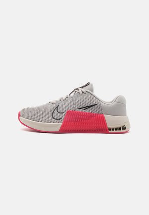 METCON 9 - Scarpe da allenamento - light iron ore/aster pink/light orewood brown/khaki