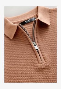 Unausgewählt, rust brown