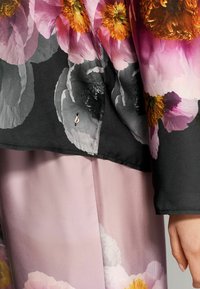 B by Ted Baker FLORAL BUTTON THROUGH - REGULAR FIT SET - Pyžamo - pink floral