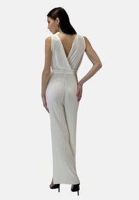 Elara Overall / Jumpsuit - weiß