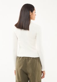 Terranova LUPETTO biały