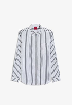 Weißes gestreiftes Hemd mit schmalen, marineblauen verticalen Streifen, Button-Down-Kragen, einer Brusttasche und langen Ärmeln mit geknöpften Manschetten.