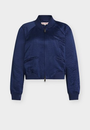 ELLIE  - Bombera - cosmic