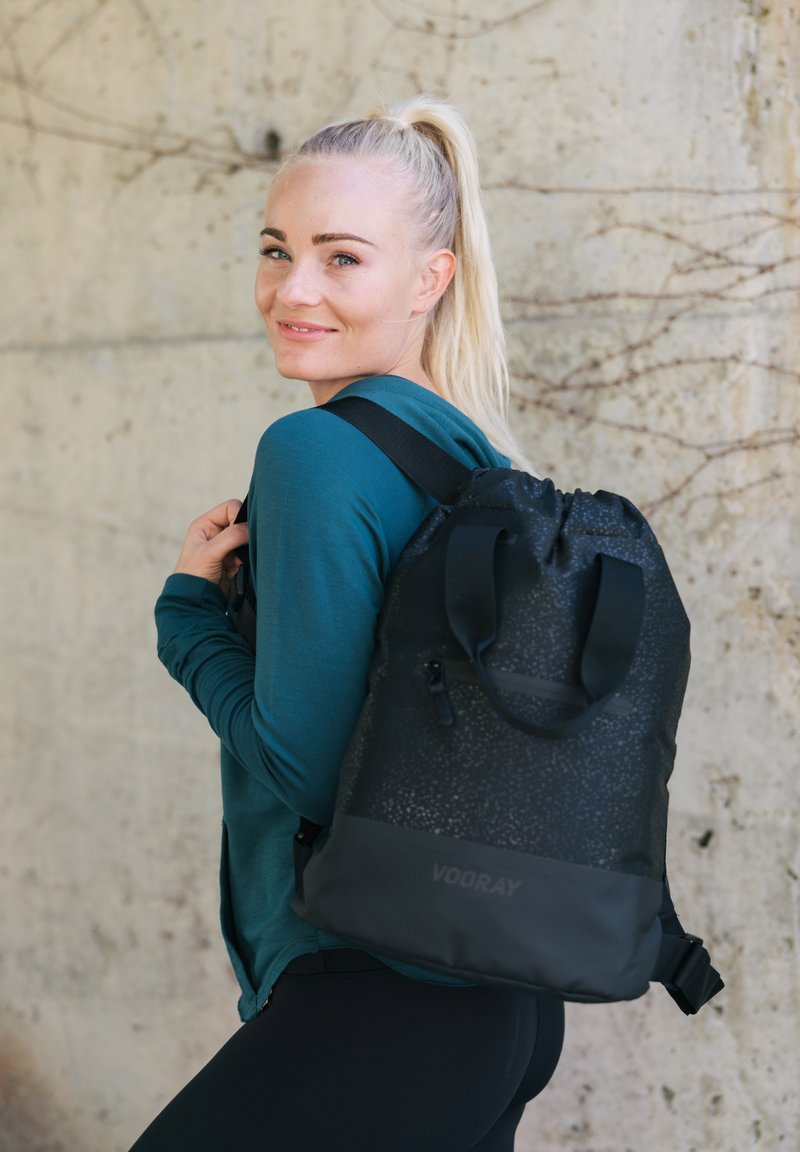 Damen Handtaschen | VOORAY FLEX CINCH Tagesrucksack black foil/schwarz meliert - AI46789 Damen Handtaschen | VOORAY FLEX CINCH Tagesrucksack black foil/schwarz meliert - AI46789