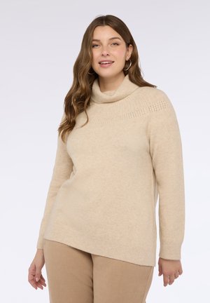 Maglione beige lavorato a maglia con colletto a cowl e dettagli a coste strutturate sulle spalle. Tessuto morbido e testurizzato. Vestibilità casual.