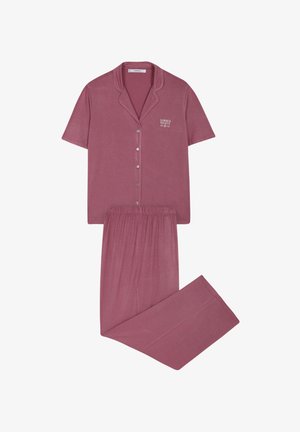 Krótki rękaw, zapinany na guziki zestaw piżamowy z miękkiego, mauve'owego materiału, z haftowanym napisem "Letnie Noce" na górnej części oraz spodniami z elastycznym pasem.