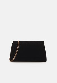 Sort velour clutch med en guldkæde-rem, struktureret rektangulær form, fold-over klap og en glat tekstur.