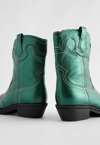 Next FOREVER COMFORT STITCHED WESTERN - Kovbojské/motorkářské kotníkové boty - petrol silver