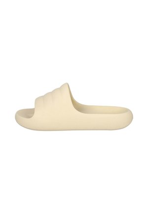 Sandalia deslizante beige con tira ancha estriada y plantilla moldeada, diseñada para uso informal.