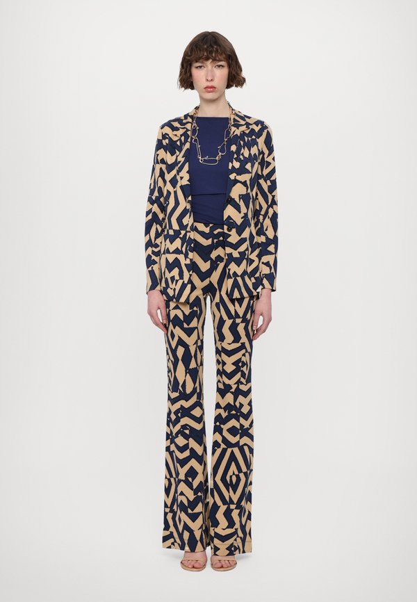 BROOKLYN PANTS - Trousers - troy maze medium beige2