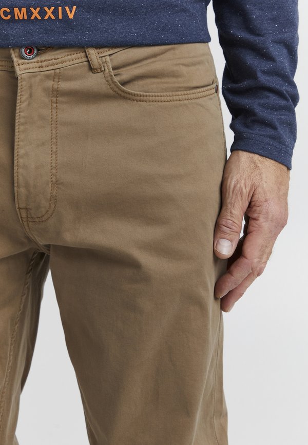 FQJOSHUA REGULAR FIT - Trousers - otter3