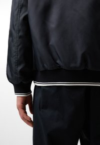 Converse RETRO CHUCK VARSITY JACKET - Bomberjacks - black