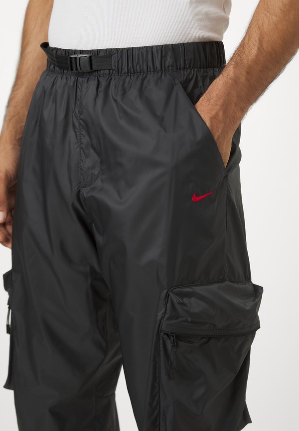 LIVERPOOL FC TECH PANTS - Club wear2