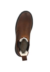 Brązowy skórzany but wsuwany z czarną podeszwą i białym futerkiem, widoczny z góry na białym tle.