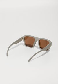 Armani Exchange Sunglasses - matte opal grey