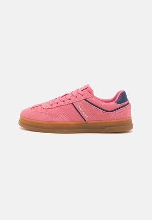 THE GREENWICH - Trainers - preppy pink