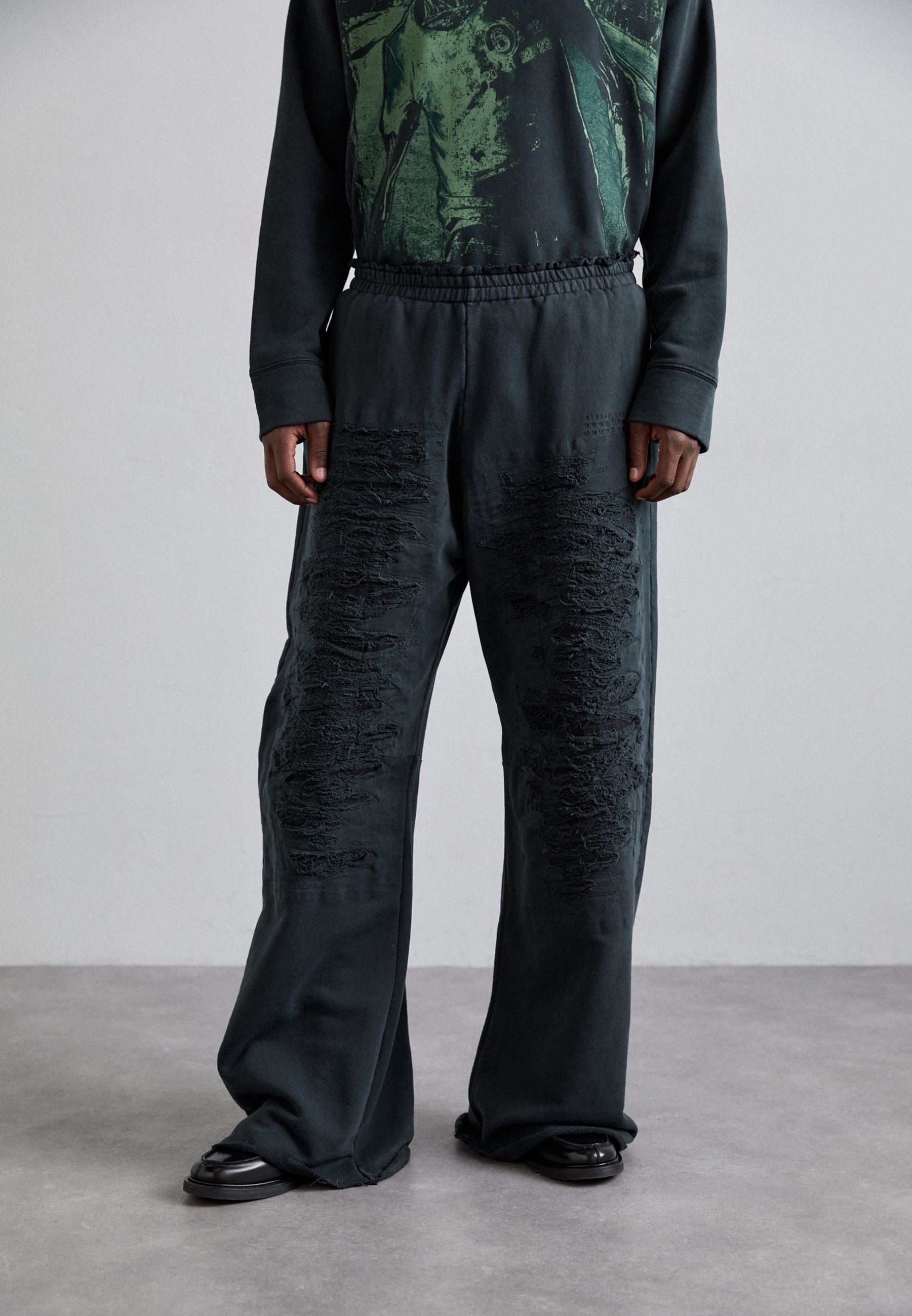 MM6 Maison Margiela PANTS - Tracksuit bottoms - black - Zalando.co.uk