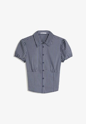 Himmelblau- und weiße karierte Bluse mit kurzen Ärmeln, Kragen und Knopfverschluss, mit rüschendetails in der Taille.