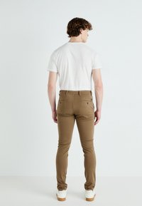 DOCKERS SMART SUPREME FLEX SKINNY - Pantaloni chino - cub