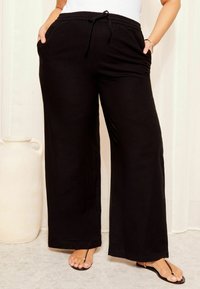 Curves Like These Auduma bikses - black