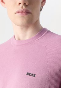 BOSS MOMENTUM LITE - Βασικό μπλουζάκι - light/pastel purple