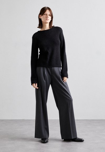 Filippa K Pullover - black