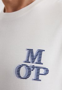 Thumbnail Image 4