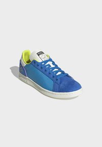 adidas Originals Sneakers - off-white