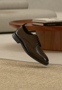 Ikke valgt, dark brown