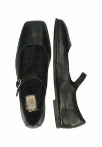 Zapatos Mary Jane de cuero negro con punta cuadrada, correa con hebilla y plantilla texturizada. Acabado suave y suela de goma baja.
