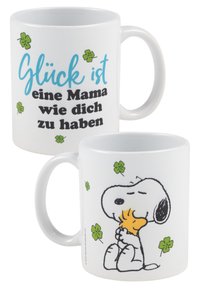 Tazza in ceramica, bianca, con testo e illustrazione di Snoopy con un biscotto, adornata da trifogli verdi su entrambi i lati.