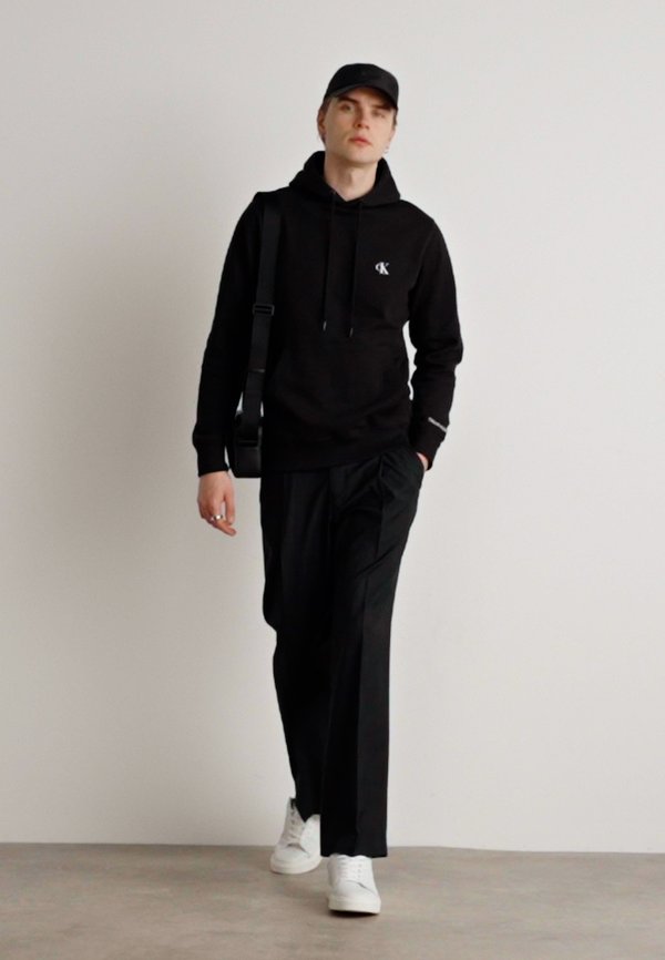 ESSENTIAL REGULAR HOODIE - Sweatshirt4