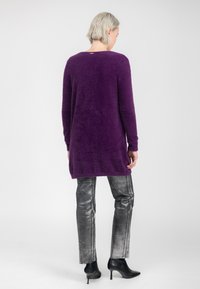 INFLUENCER FLUFFY - Strickjacke - purple